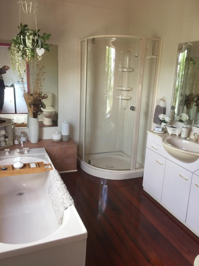 The Olive Grove Guest House Te Kopuru Ngoại thất bức ảnh